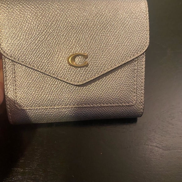 Coach wyn wallet - Picture 1 of 3